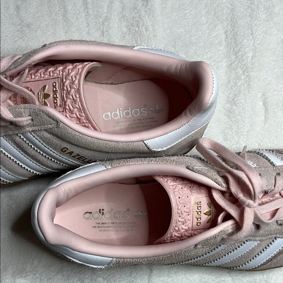 Adidas Pink and White Retro-Inspired Sneakers - Picture 6 of 13